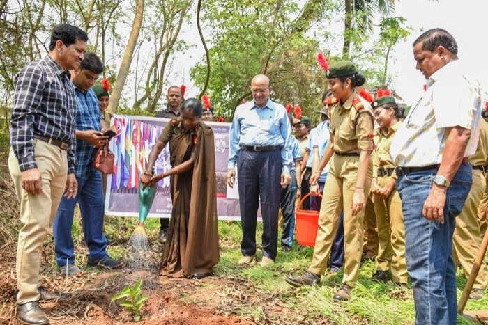 Plantation of tree for G-20 jan Bhagidari events